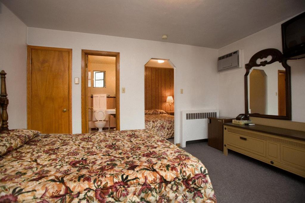 Stagecoach Motel كولورادو سبرينغس الغرفة الصورة
